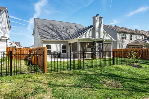 Exterior - 1470 Cotillion Dr, Murfreesboro, TN 37128 photo 7 of 13