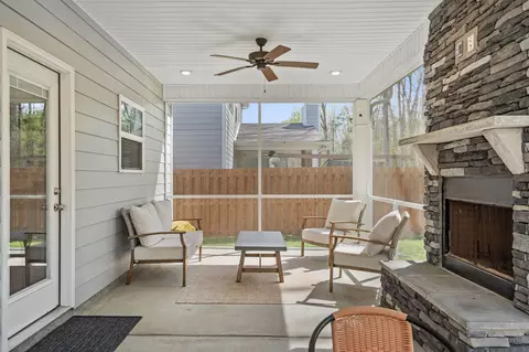 Exterior - 1470 Cotillion Dr, Murfreesboro, TN 37128 photo 3 of 13