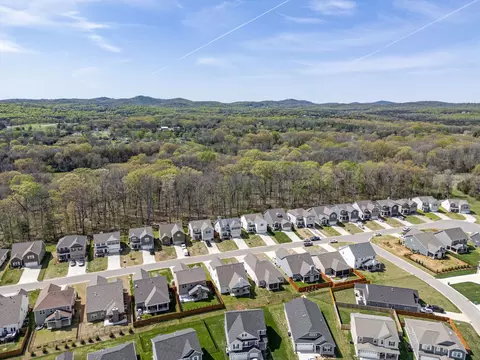View/Area - 1470 Cotillion Dr, Murfreesboro, TN 37128 photo 5 of 13