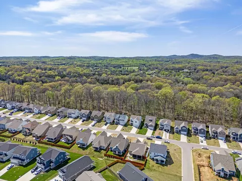 View/Area - 1470 Cotillion Dr, Murfreesboro, TN 37128 photo 2 of 13