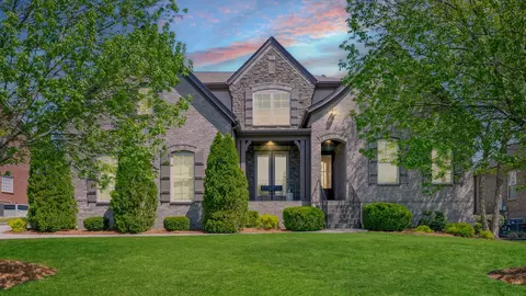 1007 Vista Ct, Hendersonville, TN 37075