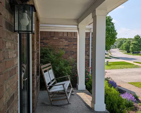 Exterior - 710 Crestmark Dr, Mount Juliet, TN 37122 photo 4 of 8