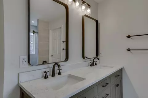 Bath - 710 Crestmark Dr, Mount Juliet, TN 37122 photo 11 of 11