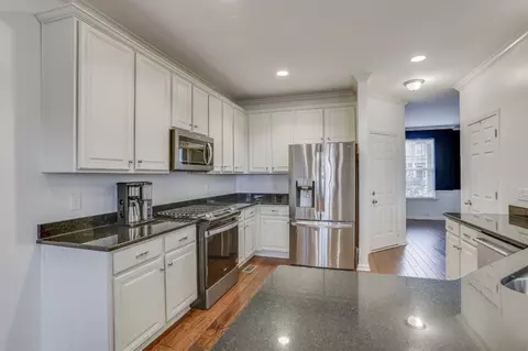 Kitchen - 710 Crestmark Dr, Mount Juliet, TN 37122 photo 2 of 5