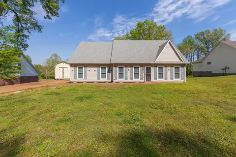 966 Cooper Anderson Rd, Jackson, TN 38305