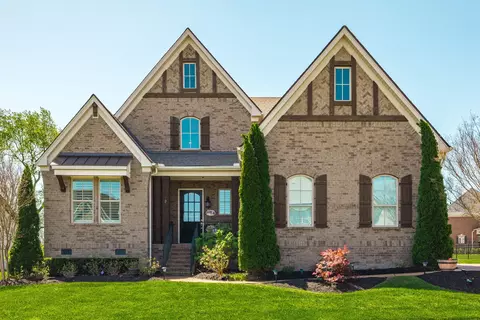 991 Vinings Blvd, Gallatin, TN 37066