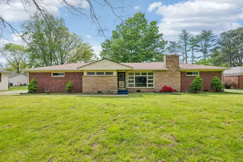 909 Hillsboro Rd, Franklin, TN 37064