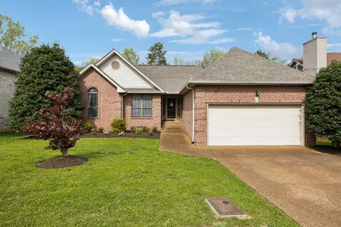6856 Sunnywood Dr, Nashville, TN 37211