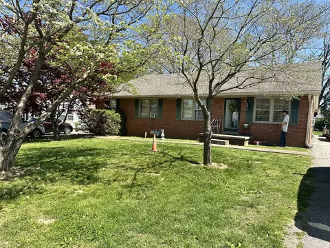 432 Henderson Dr, Hopkinsville, KY 42240