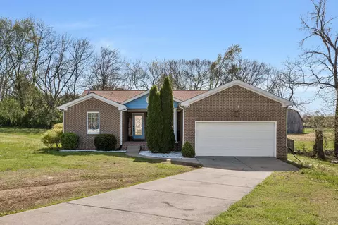 597 Hillside Ln, Gallatin, TN 37066