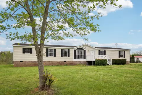 5317 Tobe Robertson Rd, Columbia, TN 38401