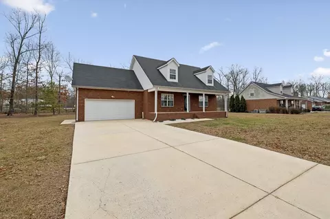 277 Oak Hollow Rd, Manchester, TN 37355