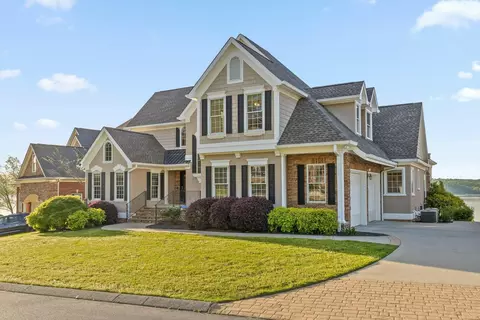 4490 Sailmaker Cir, Chattanooga, TN 37416