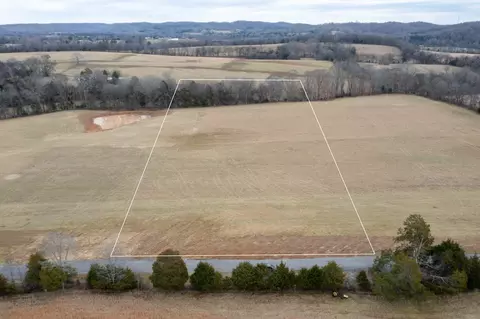 535 Turkey Trot Pvt Ln, Cottontown, TN 37048