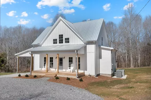 Exterior - 591 Ghea Rd, Normandy, TN 37360 photo 2 of 12