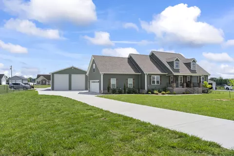 1132 Richland Farms Dr, Manchester, TN 37355