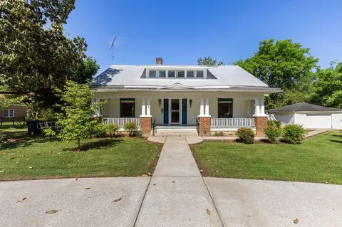 611 N Jefferson St, Shelbyville, TN 37160
