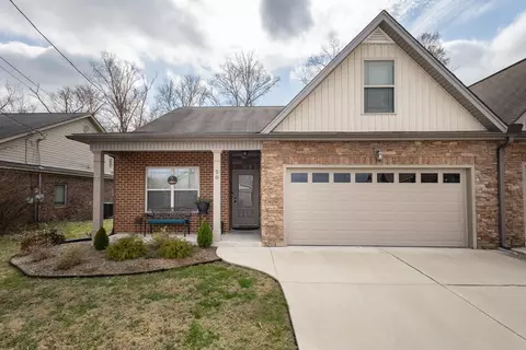 50 Tradewind Dr, Fort Oglethorpe, GA 30742