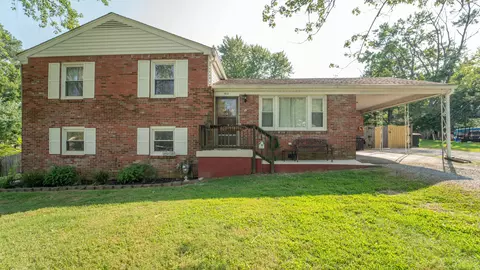 1012 Dickens St, Greenbrier, TN 37073