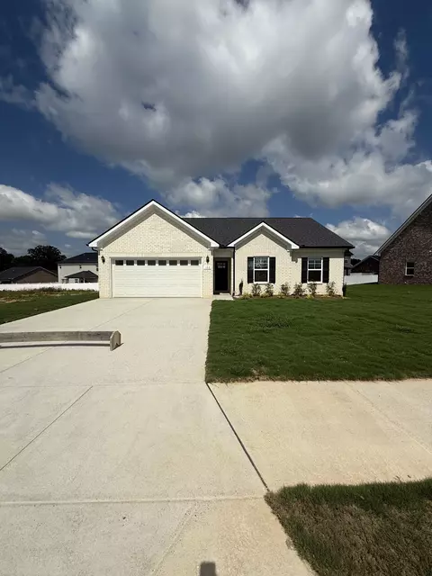 160 Watershed Ct, Ashland City, TN 37015