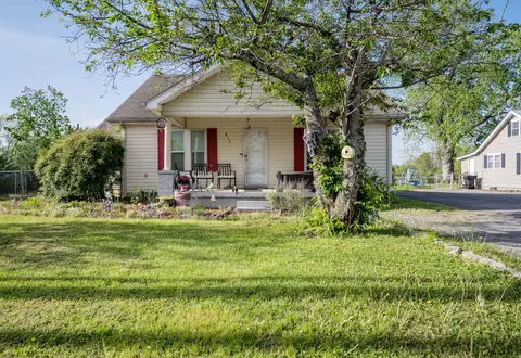 819 Bridge Ave, Murfreesboro, TN 37129