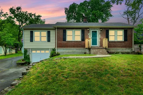 2204 Circle Dr, Columbia, TN 38401