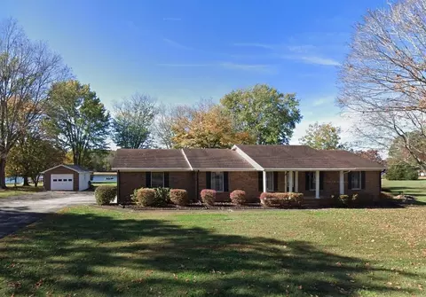 1331 Dripping Springs Rd, Winchester, TN 37398