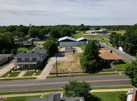 341 W Cedar St, Franklin, KY 42134