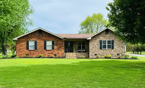 338 Brattontown Cir, Lafayette, TN 37083
