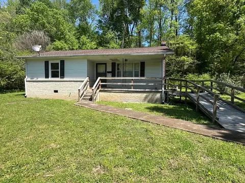 217 Lomax Ave, Waverly, TN 37185