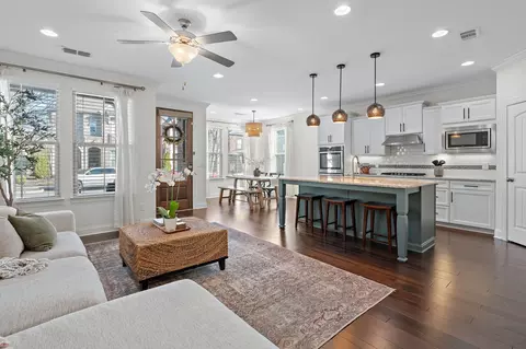131 Benjamin Ln, Hendersonville, TN 37075