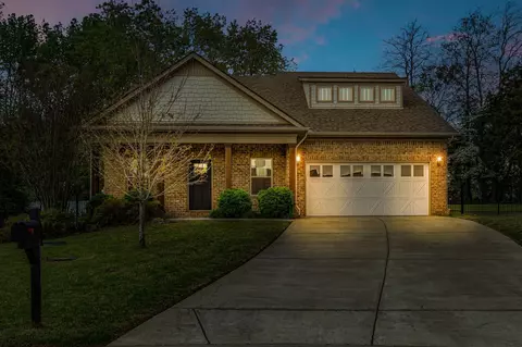 1118 Cotillion Dr, Murfreesboro, TN 37128
