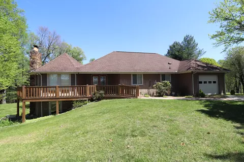 1290 Shiloh Rd, Lafayette, TN 37083