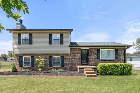 1150 Timberwood Dr, Gallatin, TN 37066