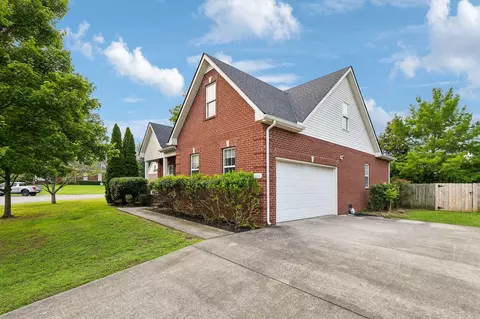 436 Conquest Rd N, Murfreesboro, TN 37128 photo 2