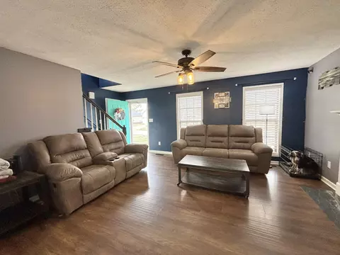 208 Sheridan Cir, Hopkinsville, KY 42240
