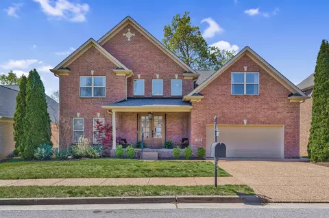 525 Summit Oaks Ct, Nashville, TN 37221