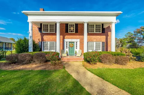 211 Brookwood Dr, Chattanooga, TN 37411