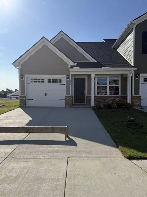 105 Coleson Ln, Pleasant View, TN 37146