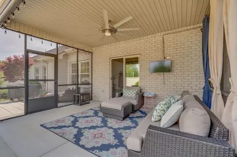 Exterior - 2012 Chapel Ct, Murfreesboro, TN 37128 photo 3 of 10