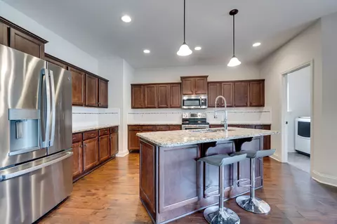 Kitchen - 2012 Chapel Ct, Murfreesboro, TN 37128 photo 2 of 4