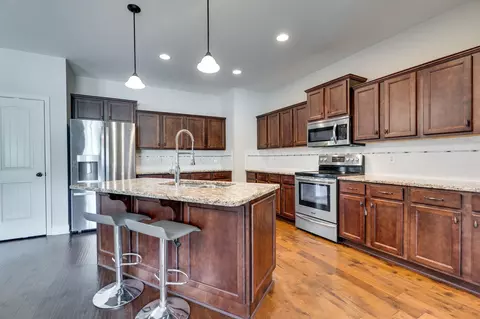 Kitchen - 2012 Chapel Ct, Murfreesboro, TN 37128 photo 4 of 4