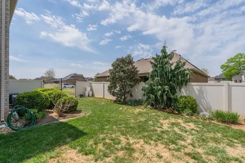 Exterior - 2012 Chapel Ct, Murfreesboro, TN 37128 photo 4 of 10