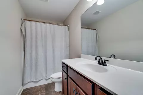 Bath - 2012 Chapel Ct, Murfreesboro, TN 37128 photo 4 of 4