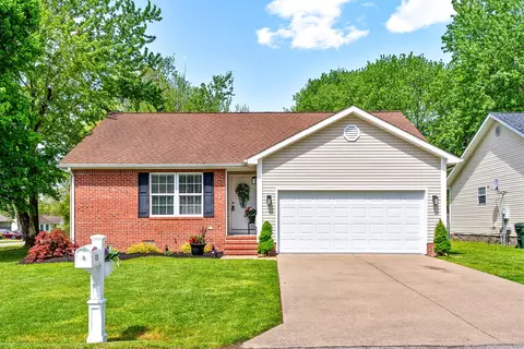 1039 Eastside Ln, Madisonville, KY 42431