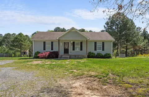 288 Blackey Bandy Rd, Bethpage, TN 37022