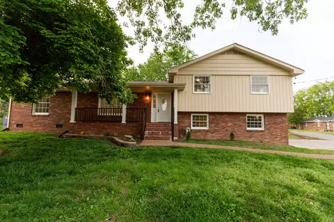 1240 Sioux Ter, Madison, TN 37115