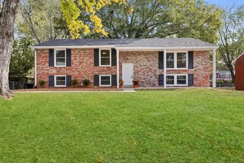 305 Heights Ave, Tullahoma, TN 37388
