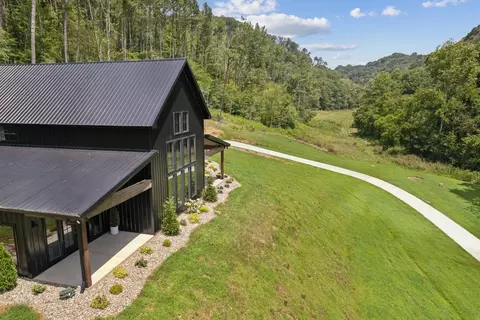 1919 Ferguson Hill Rd, Lafayette, TN 37083