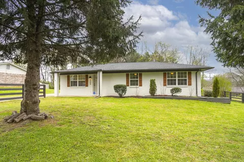 4304 Central Valley Dr, Hermitage, TN 37076